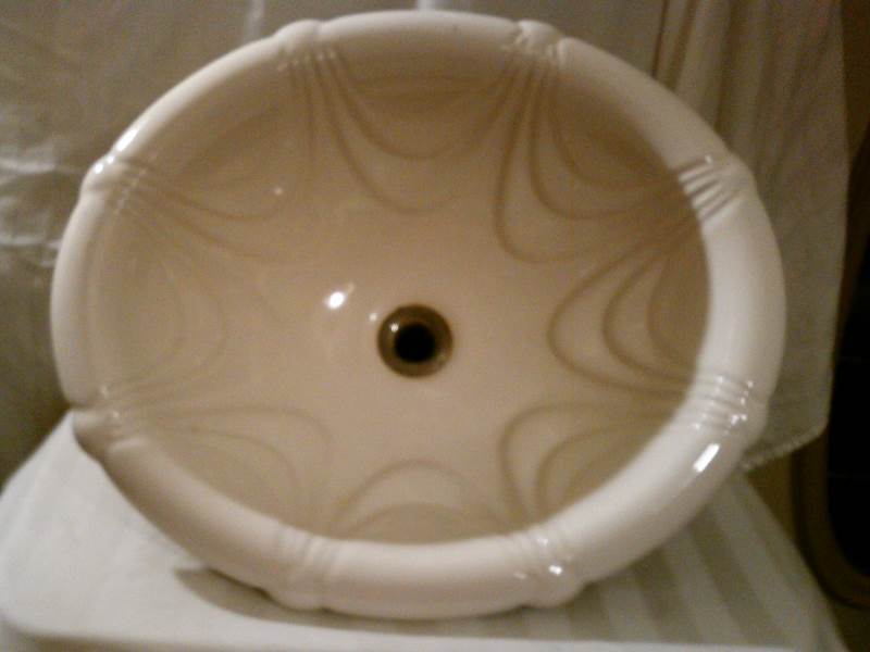 Bathroom sink (lot of 2)