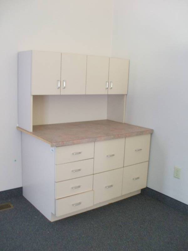 Laminate Work Center