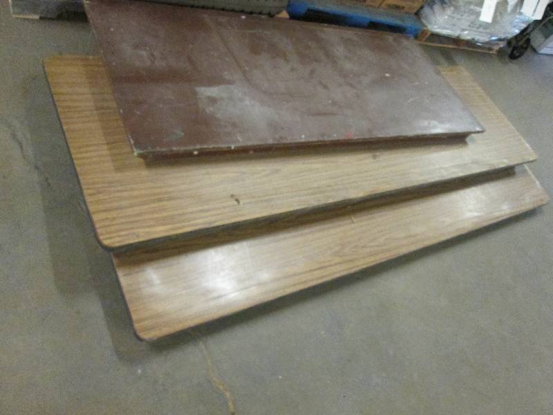 3 folding tables, two 8 and one 6...