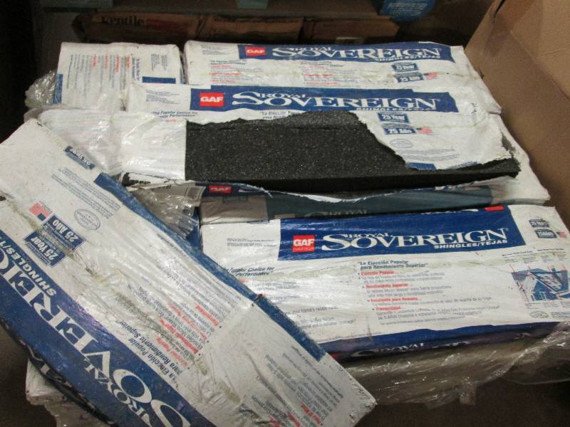 8 bundles of 25 year shingles, Roya...