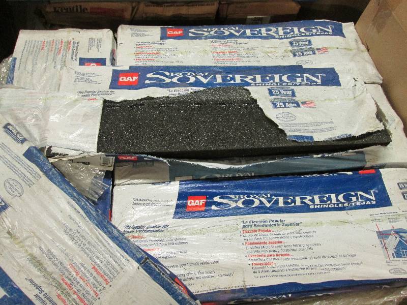 8 bundles of 25 year shingles, Roya...