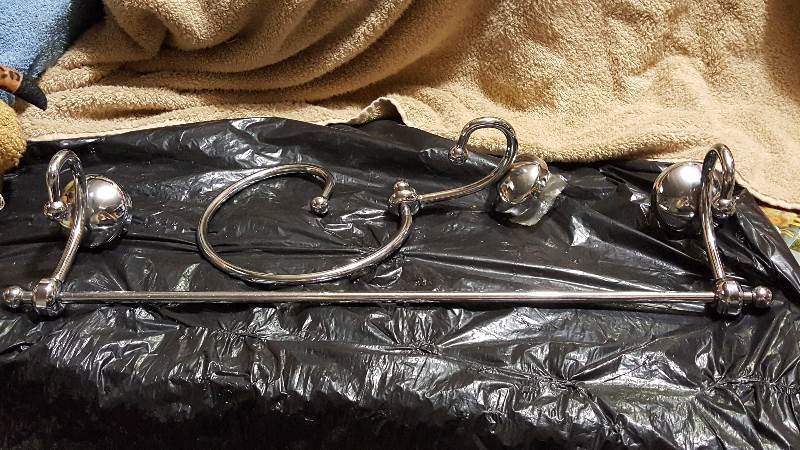 Lot of two bathroom wall hangers for towels