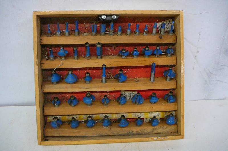 lot 10 image: Lot of Router Bits 47 Count