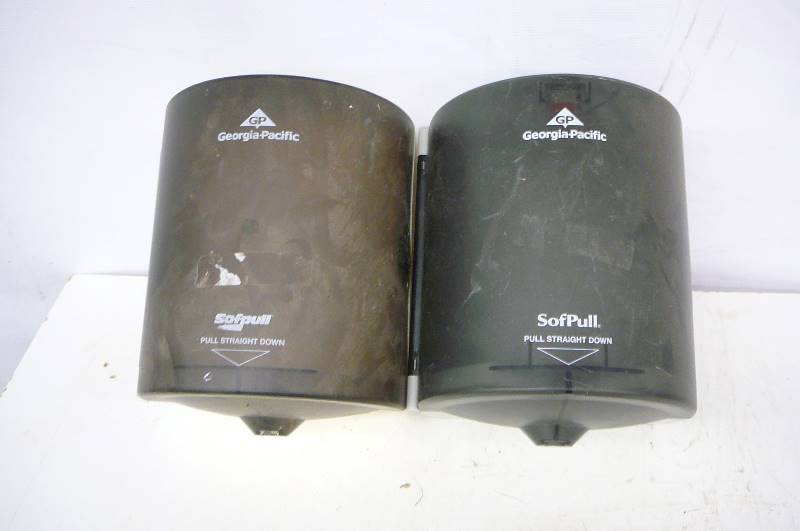lot 26 image: Hand Towel Dispenser Georgia Pacific 2 count