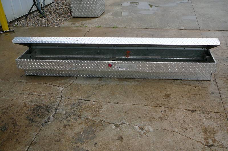 lot 51 image: 2 - Alum Side Boxes 86 Long (Weather guard)
