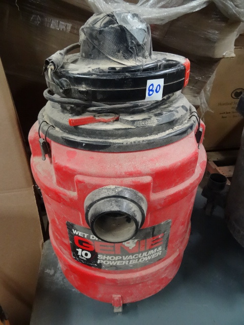 lot 80 image: Genie 10 Gal. Wet Dry Vac.