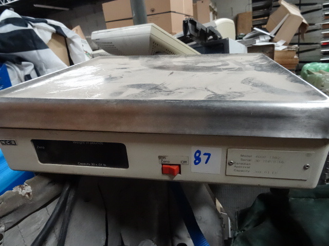 lot 87 image: NCR Model 4000-1102 Electronic Scale