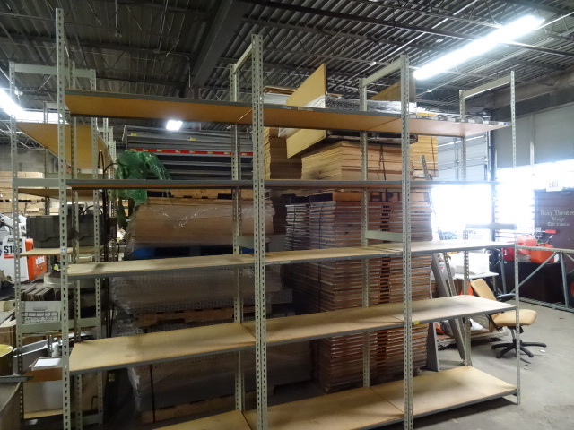 lot 102 image: Metal Slide n Lock Shelving Unit