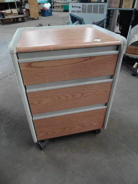 lot 120 image: 3 Drawer DresserCabinet on Wheels