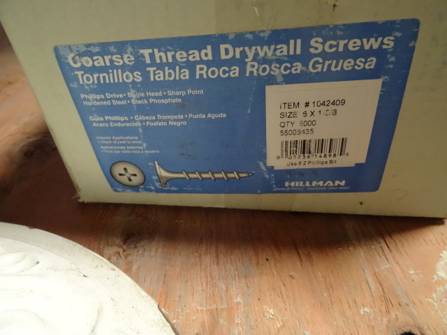 lot 213 image: 1 58 Drywall Screws Qty 5000