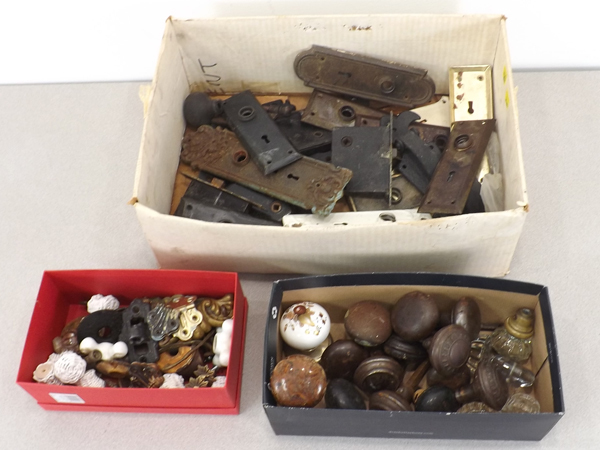 Huge Lot of Antique Door Hardware, Pulls, Knobs, Etc.
