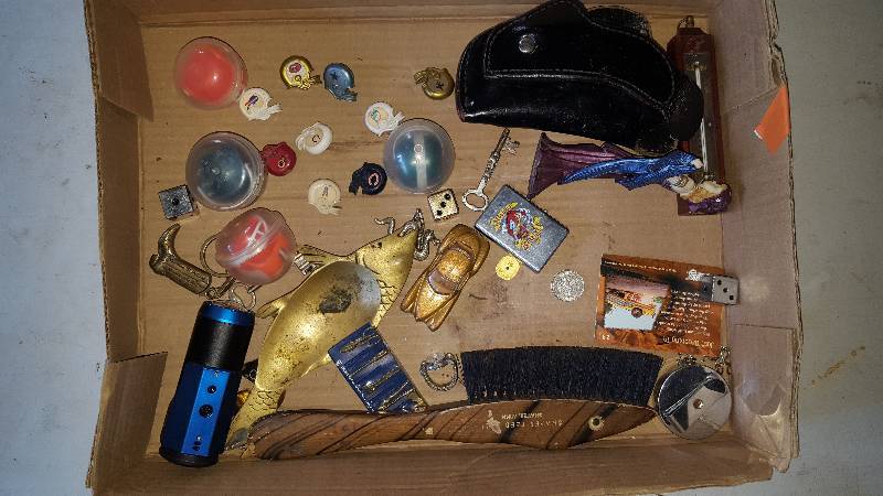 lot 25 image: Flat of Misc. Collectables