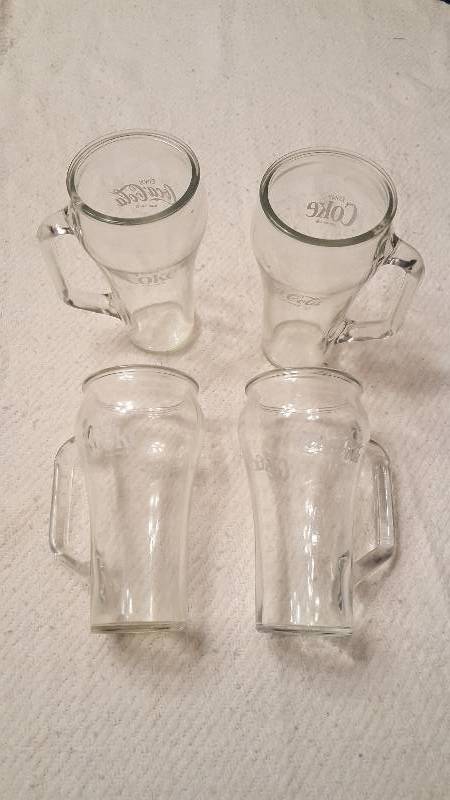 lot 31 image: Lot of 4 Coke glasses