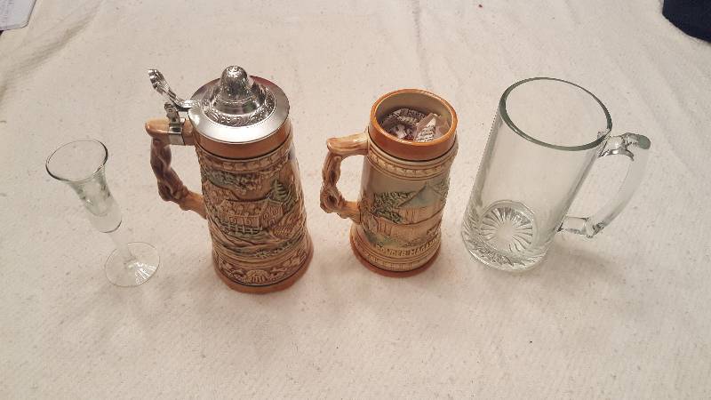 lot 32 image: Misc. Lot of Glasses
