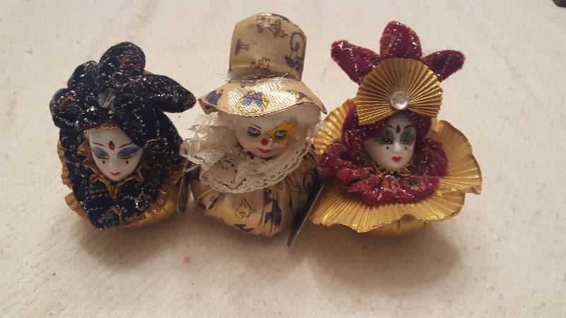 lot 36 image: Set of 3 Cornerstone Ceramic dcor