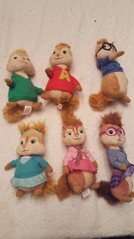 lot 41 image: TY Babies. Alvin & the chipmunks with the Chippetts
