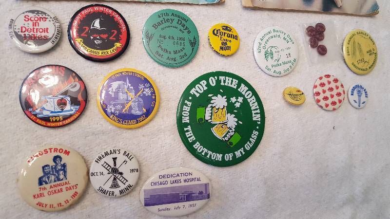 lot 69 image: Mad and Crazy books and buttons