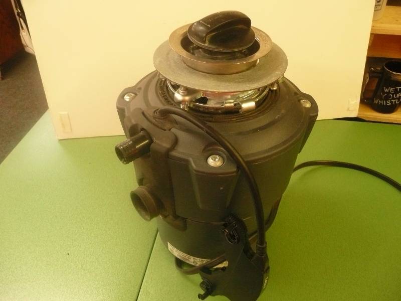 MAGNETIC GARBAGE DISPOSAL - VERY GOOD CONDITION