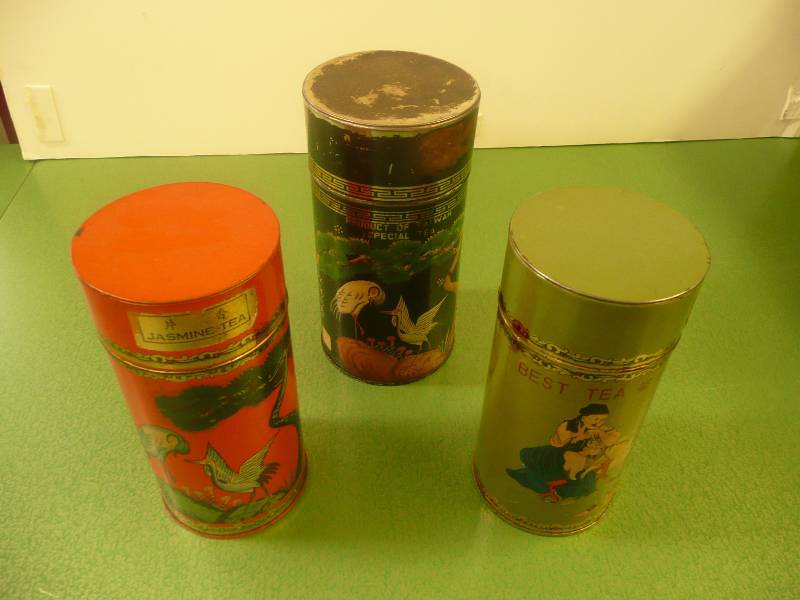 VINTAGE TINS