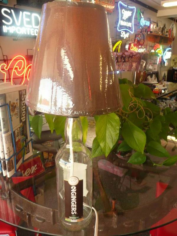 NEW 2 GINGERS LAMP
