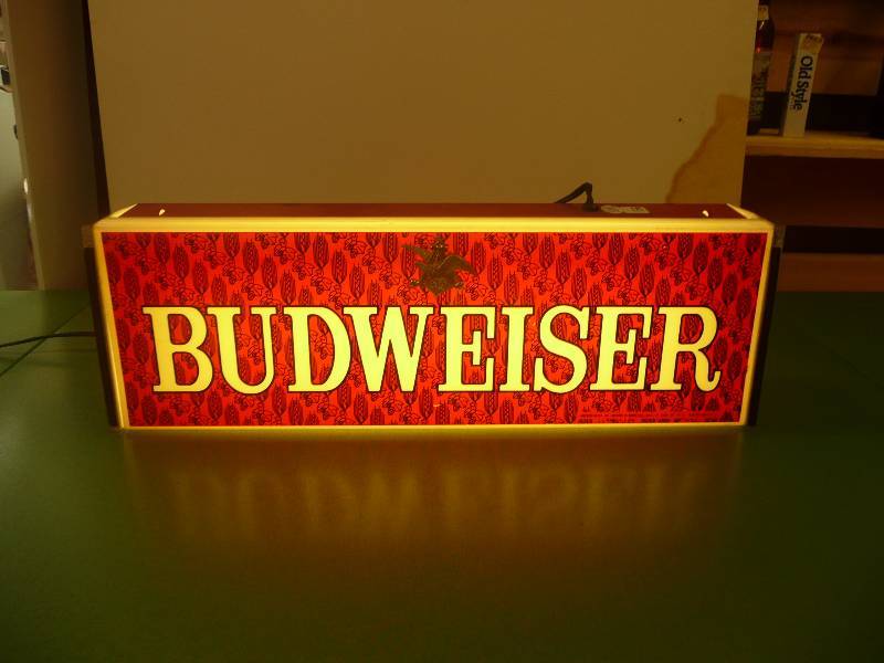 VINTAGE BUDWEISER LIGHTED SIGN 18 BY 6