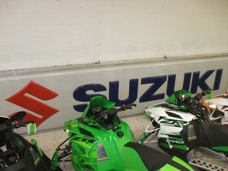 lot 102 image: SUZUKI LIGHT UP DEALERSHIP SIGN