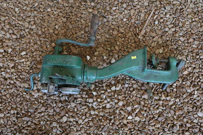 lot 17 image: Crimper - Niagara