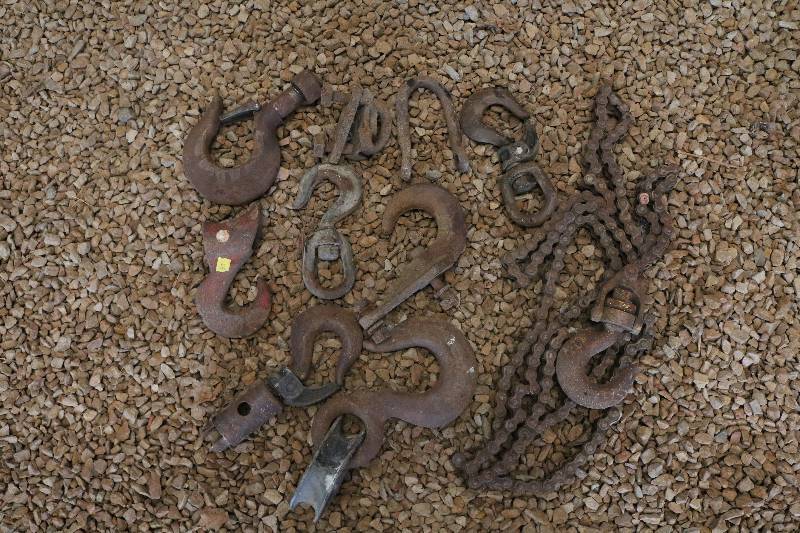 lot 35 image: Old hooks