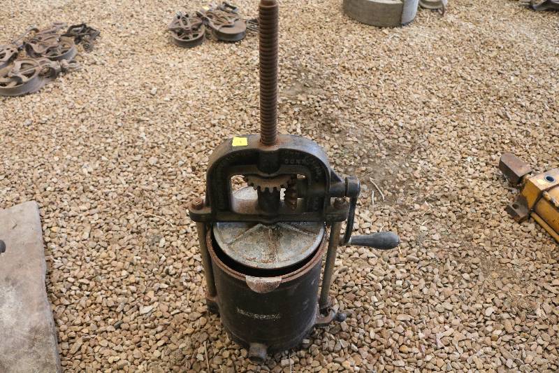 lot 38 image: Lard press