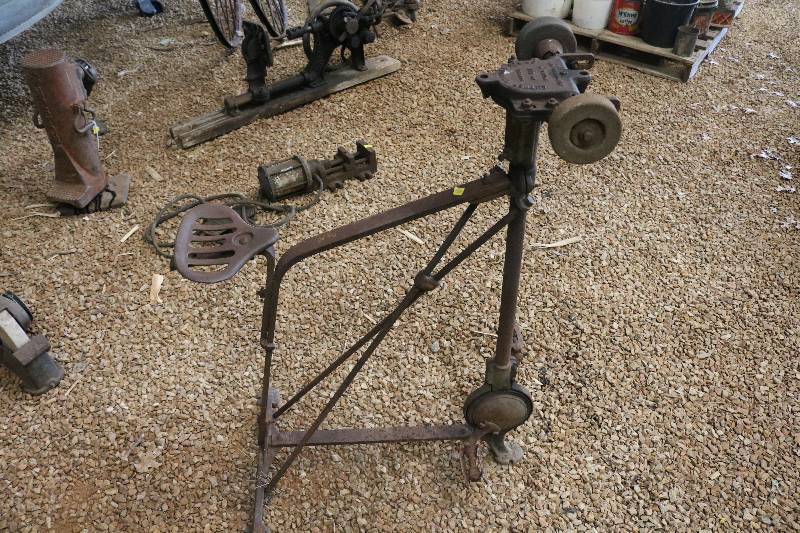 lot 58 image: Antique Luther grinder