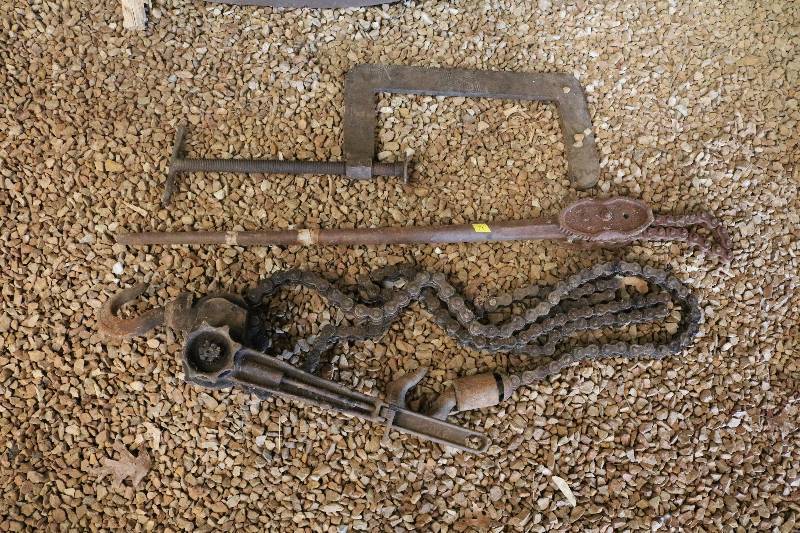 lot 78 image: Pipe wrench and  C - clamp