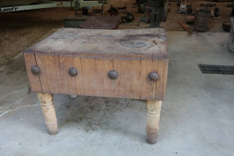 lot 96 image: Butter Block table