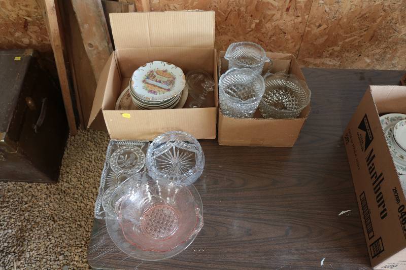 lot 106 image: Dishespitchers