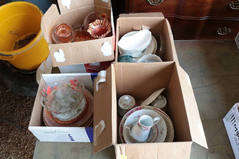 lot 116 image: Misc antique dishes