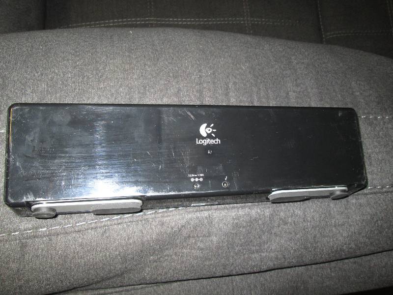 Logitech Pure-Fi Anywhere 2 Speaker Dock