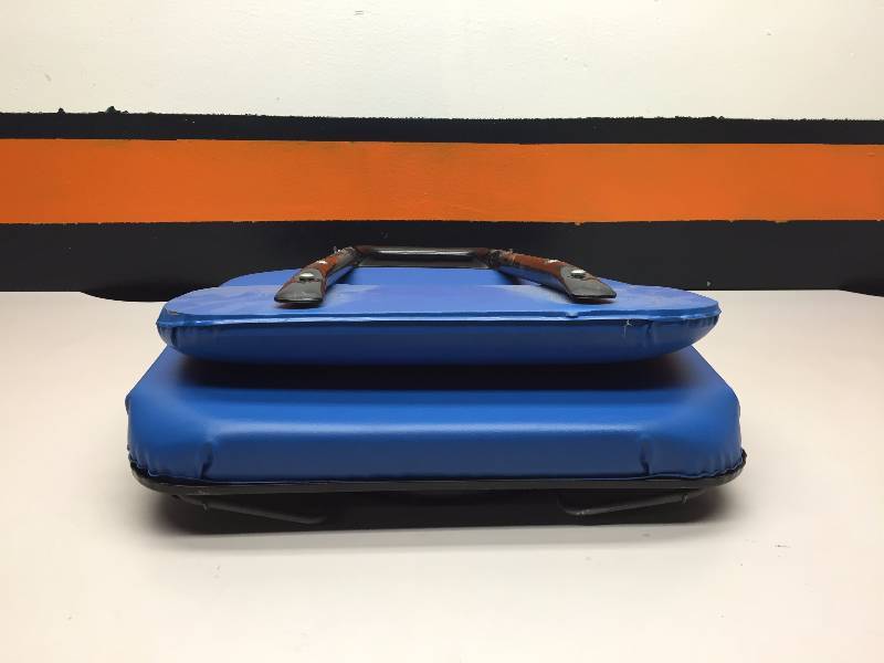 lot 9 image: STADIUM SEAT