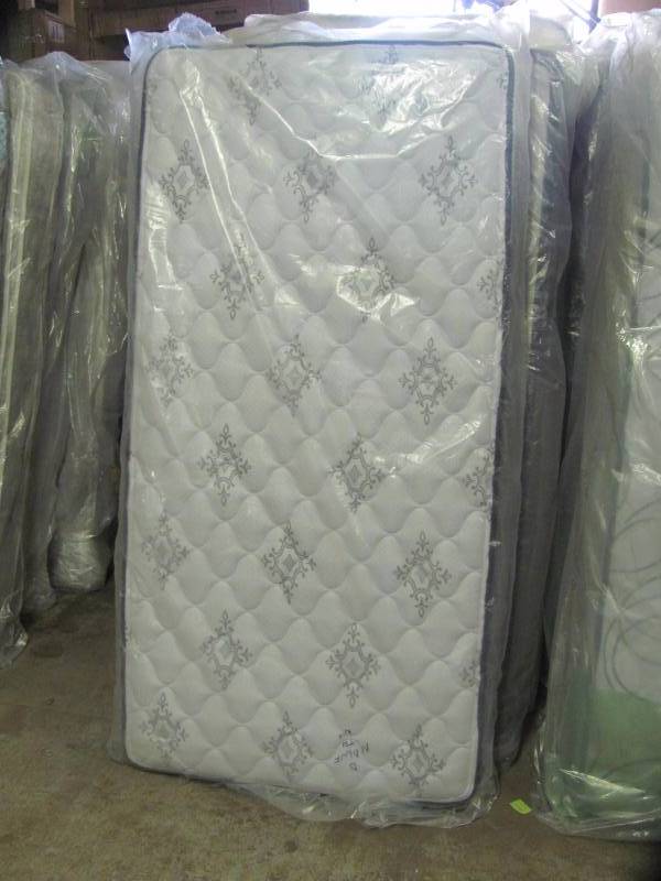 Brand New Serta Lake Winds Perfect Sleeper Firm Twin Mattress & Box Spring Set