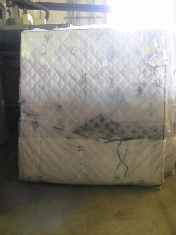New Serta Lake Winds Perfect Sleeper Firm King Mattress