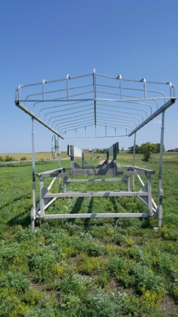 lot 4 image: Pontoon Lift