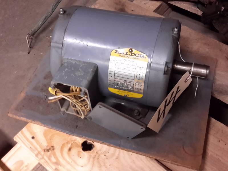 lot 44 image: Baldor, 1 H.P.. 3 Phase Industrial Motor.. Looks like it is new