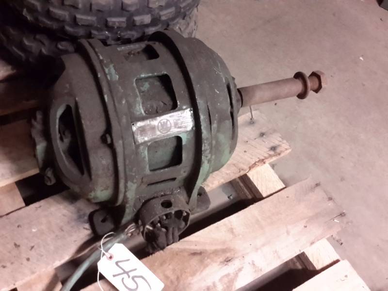 lot 45 image: Westinghouse, TYPE CS Induction Motor.  5 H.P.  3 Phase.. Untested