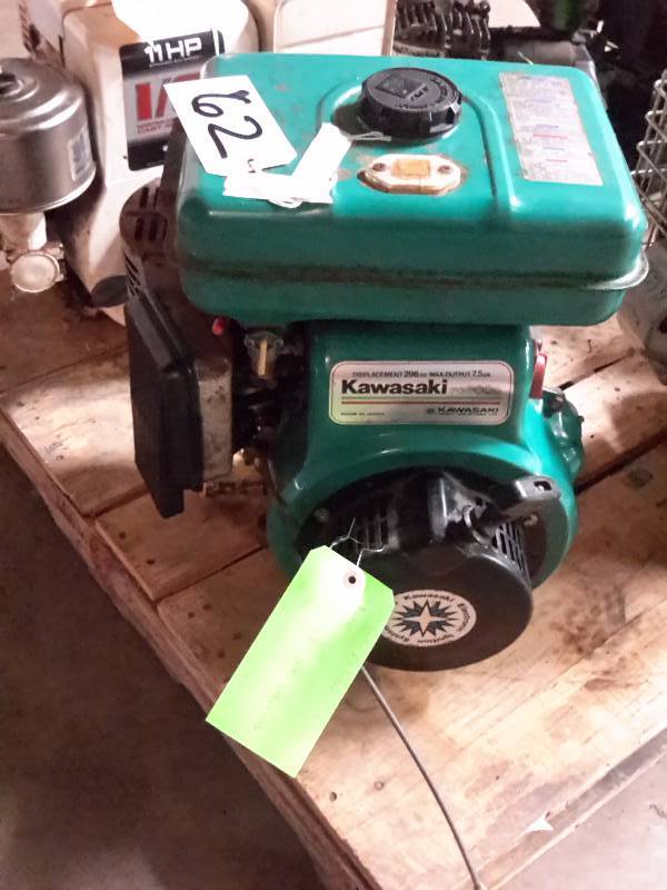 lot 62 image: Kawasaki, 296 CC FO 3000.. Electric Ignition