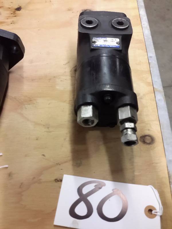 lot 80 image: CHAR LYNN Hydraulic Motor.. See closeup of tag for sizenumbers