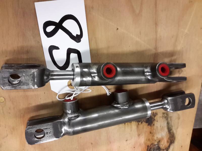 lot 85 image: 2, Hydraulic Cylinders.. w2in strole, 1 in Bore.. Retracted length 9 in