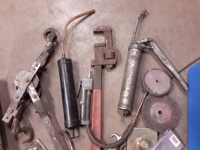 lot 86 image: Misc. Hardware items as pictured