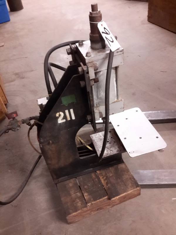 lot 92 image: MEAd Air press.
