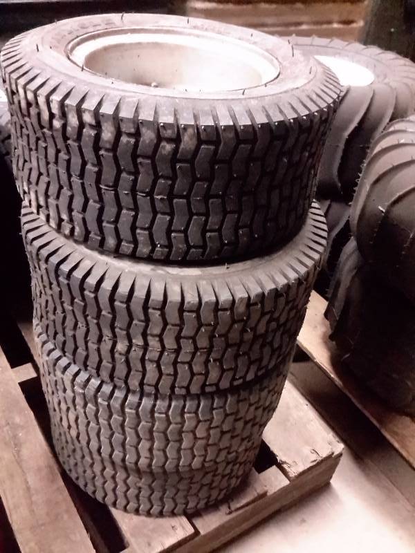 lot 14 image: 4, Carlisle, 16in x6.50in x 8in Tires with rims
