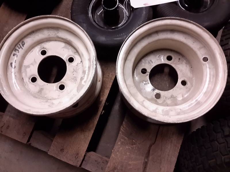 lot 32 image: Misc. lot of Tires and Rims of different Sizes.. Please inspect