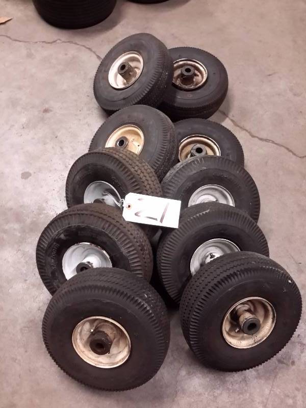 lot 21 image: 10, 4.10 in x 3.50 in x 4in with rims and hubs
