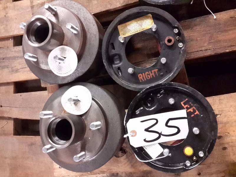 lot 35 image: Pair of Hydraulic Brake Drum and Shoe.. Right and Left.  Hub for 1in Tinken Bearings